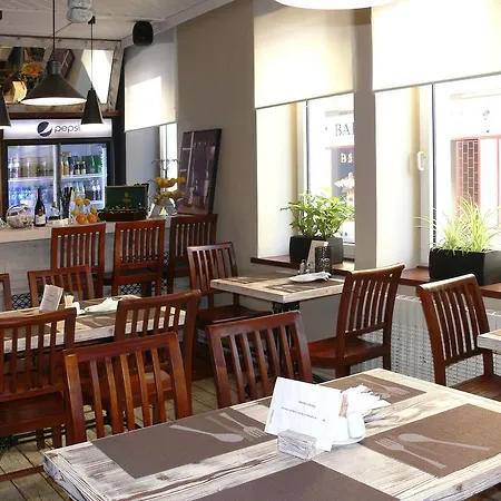 酒店 纳巴斯特酒店 3*