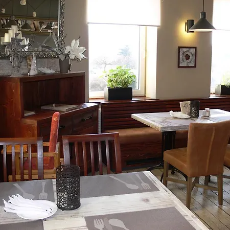 酒店 纳巴斯特酒店 3*