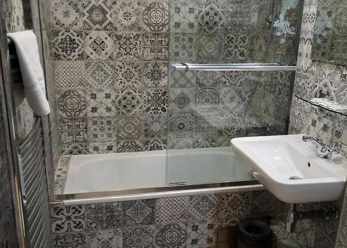 Na Baste מלון יאבלונק נאד ניסו